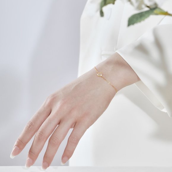 Sparkling Heart Pendant Bracelet - Picture 6 of 8